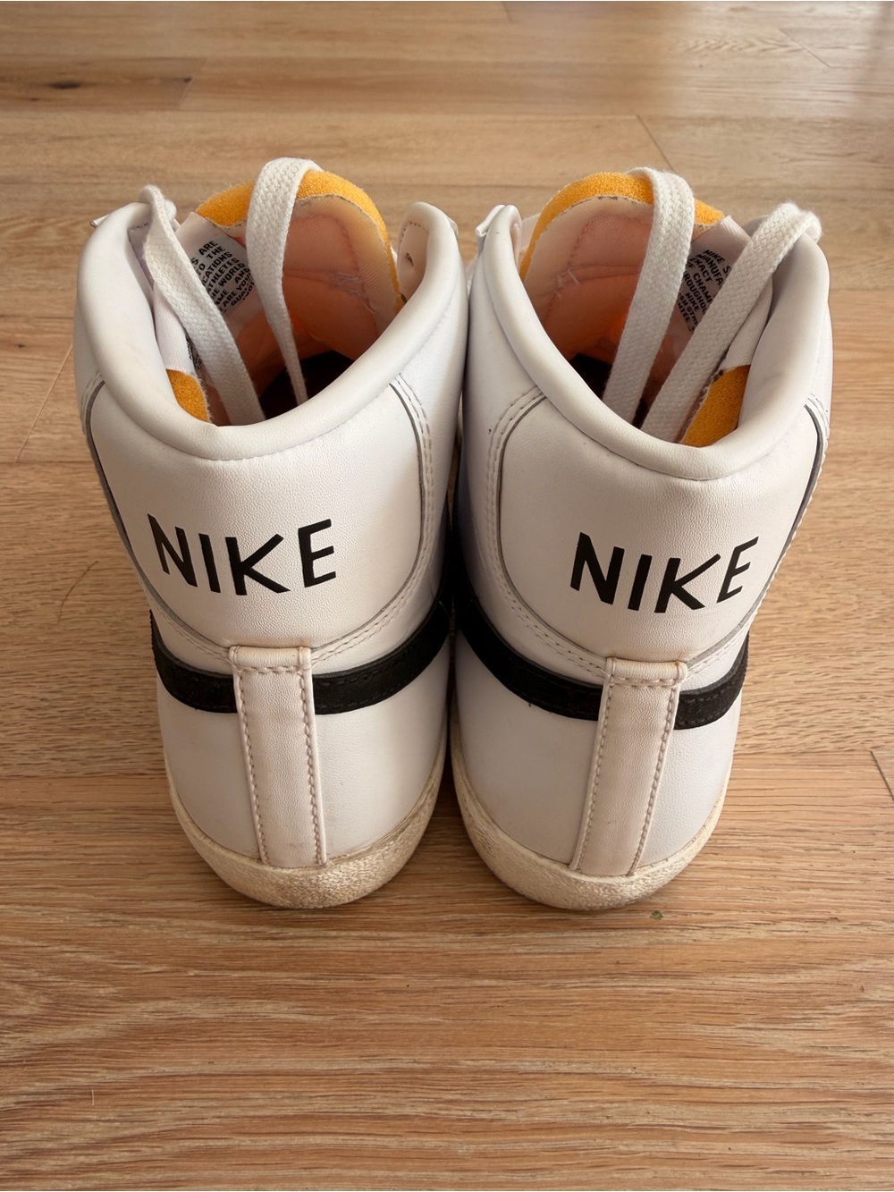 Nike Blazer Mid ‘77 BQ6806-100 - Picture 2 of 7